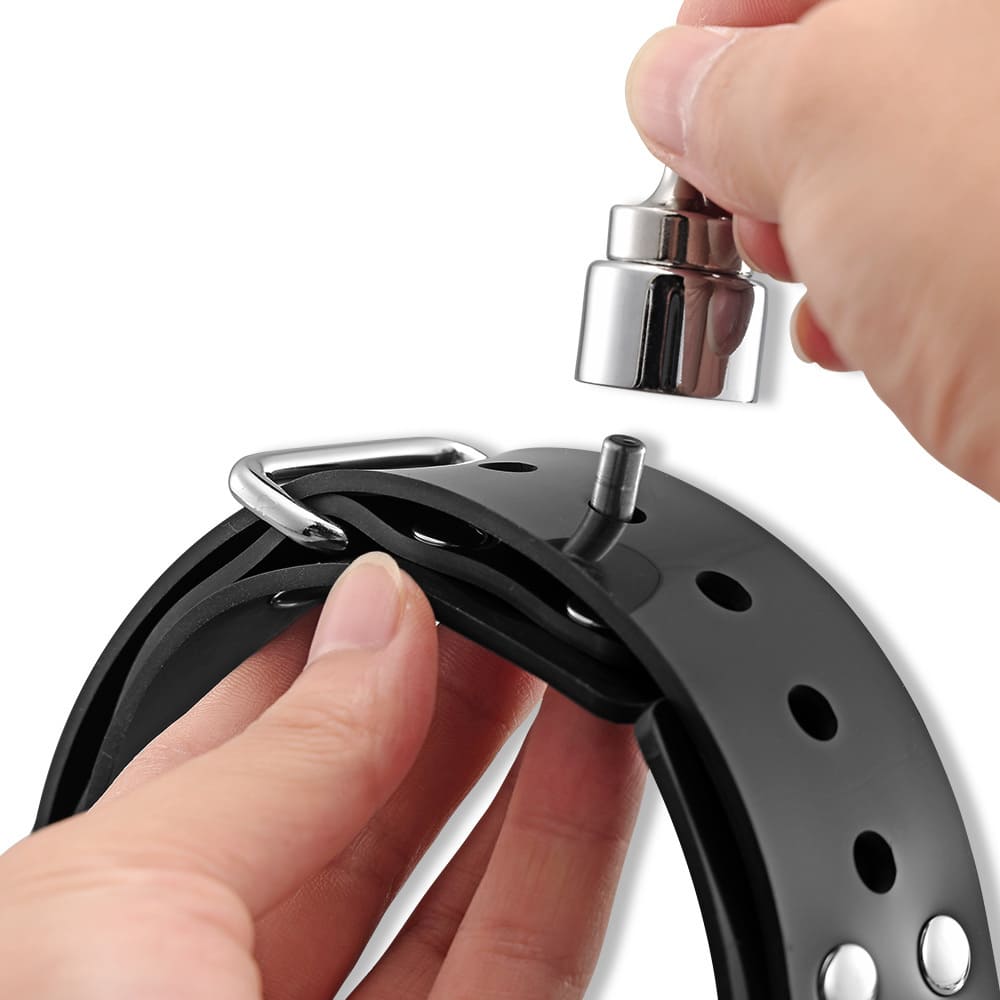JulietToys Silicone Collar with Magnetic Lock