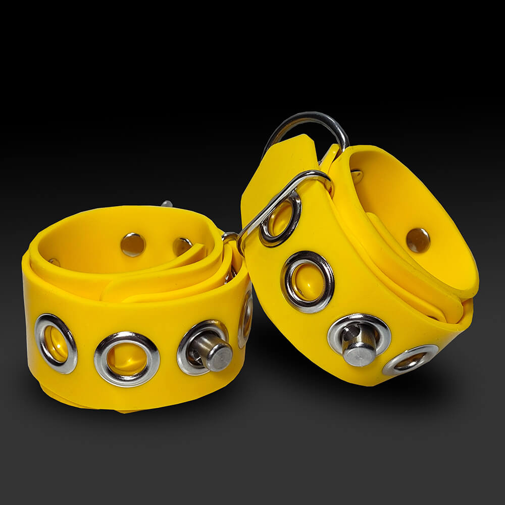 kbboy-silicone-restraint-cuffs